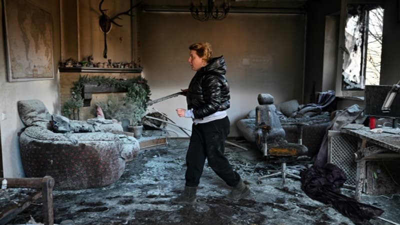 Moscou accusée de crimes de guerre, Marioupol évacuée: la situation au 22ème jour de la guerre en Ukraine