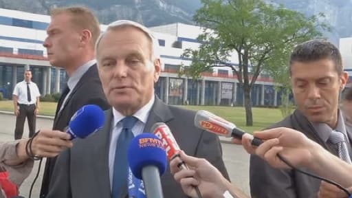 Jean-Marc Ayrault: "Ce qui s'est passé ces derniers jours à Trappes est inacceptable"
