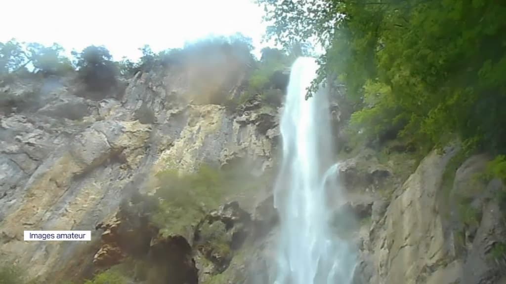 Photo de la cascade d'Aiglun en 2018. Photo de la cascade d'Aiglun en 2018.