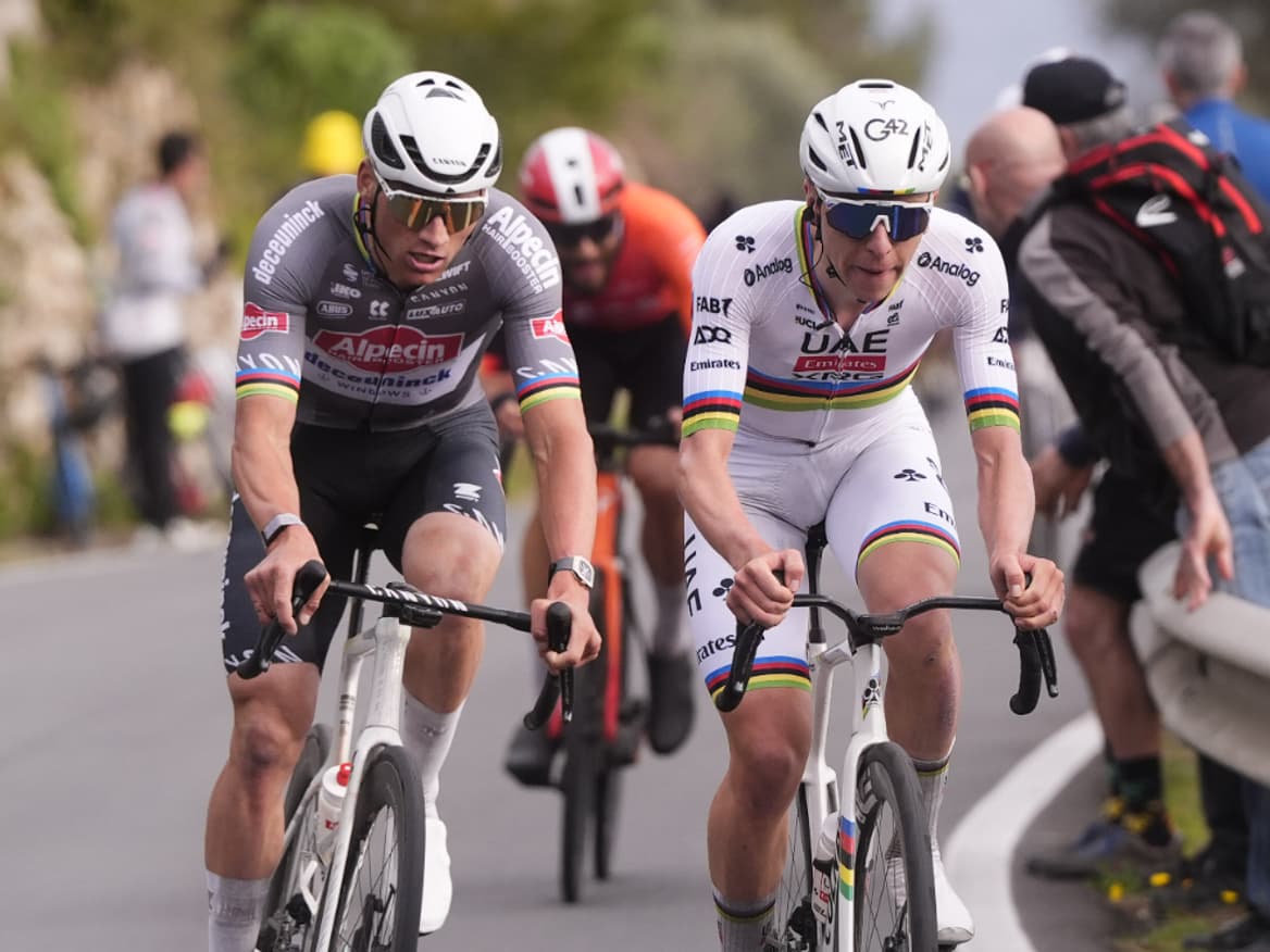 Paris-Roubaix: Van der Poel lance les hostilités avec Pogacar