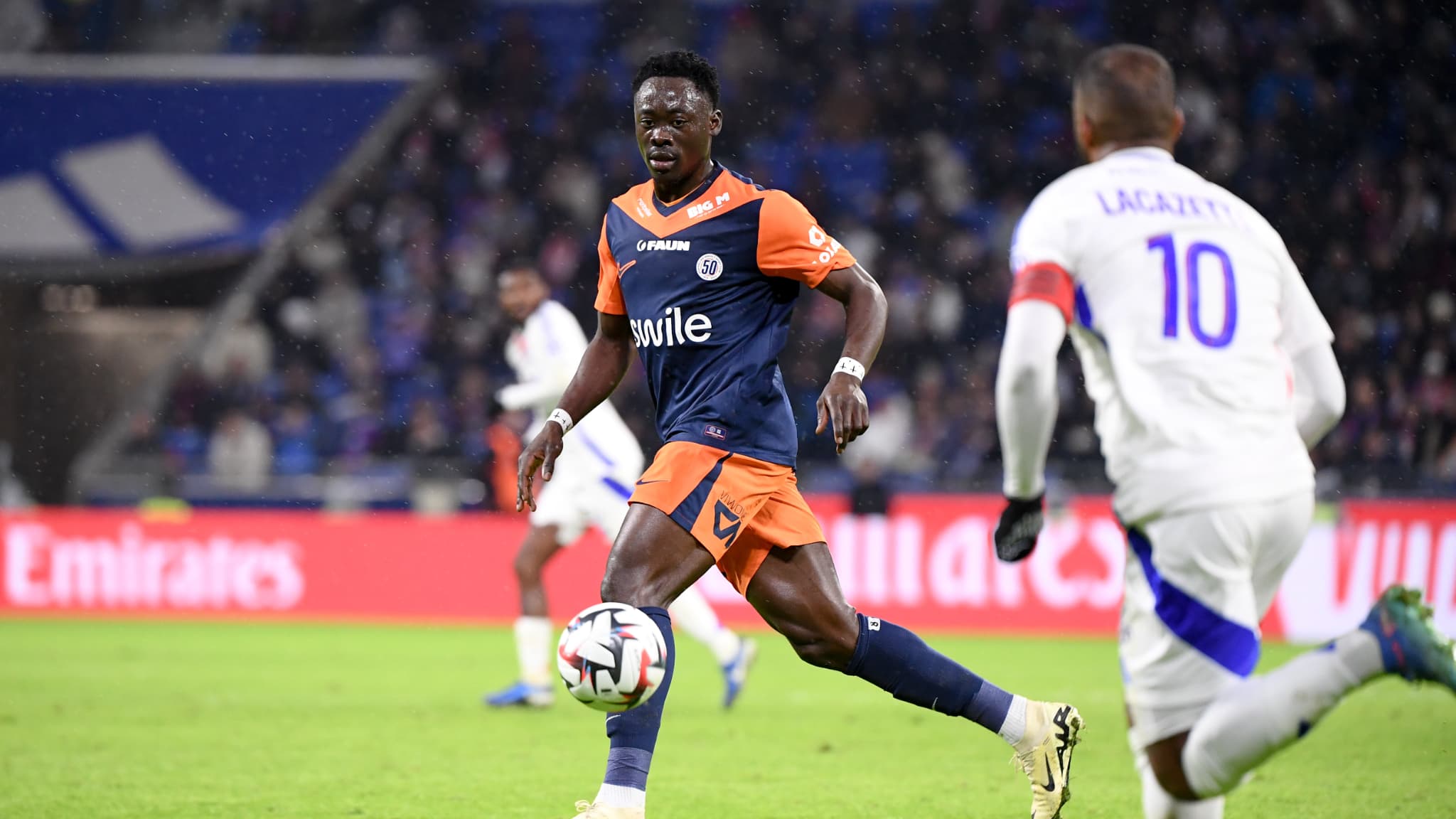 UN RAPPORT ACCABLANT: AKOR ADAMS ÉTAIT VICTIME DE "VIOLENCES PSYCHOLOGIQUES ET DE HARCÈLEMENT" À MONTPELLIER, SELON LE FC SÉVILLE