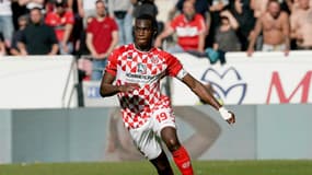 Moussa Niakhaté avec Mayence contre Stuttgart