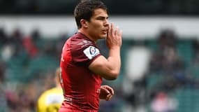 L'inévitable Antoine Dupont à la mêlée pour le Stade Toulousain