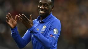 Blaise Matuidi avec le maillot spécial de l'équipe de France