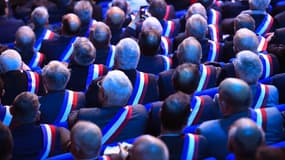 Des maires aux Assises des maires bretons à Saint-Brieuc, en avril 2019.