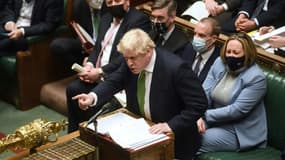 Image fournie le 19 janvier 2022 par la chaîne parlementaire du Premier ministre britannique Boris Johnson devant le Parlement à Londres