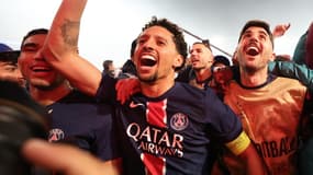 Marquinhos, Beraldo, Nuno Mendes fêtent la qualification du PSG pour la finale de Ligue des champions, 7 mai 2025