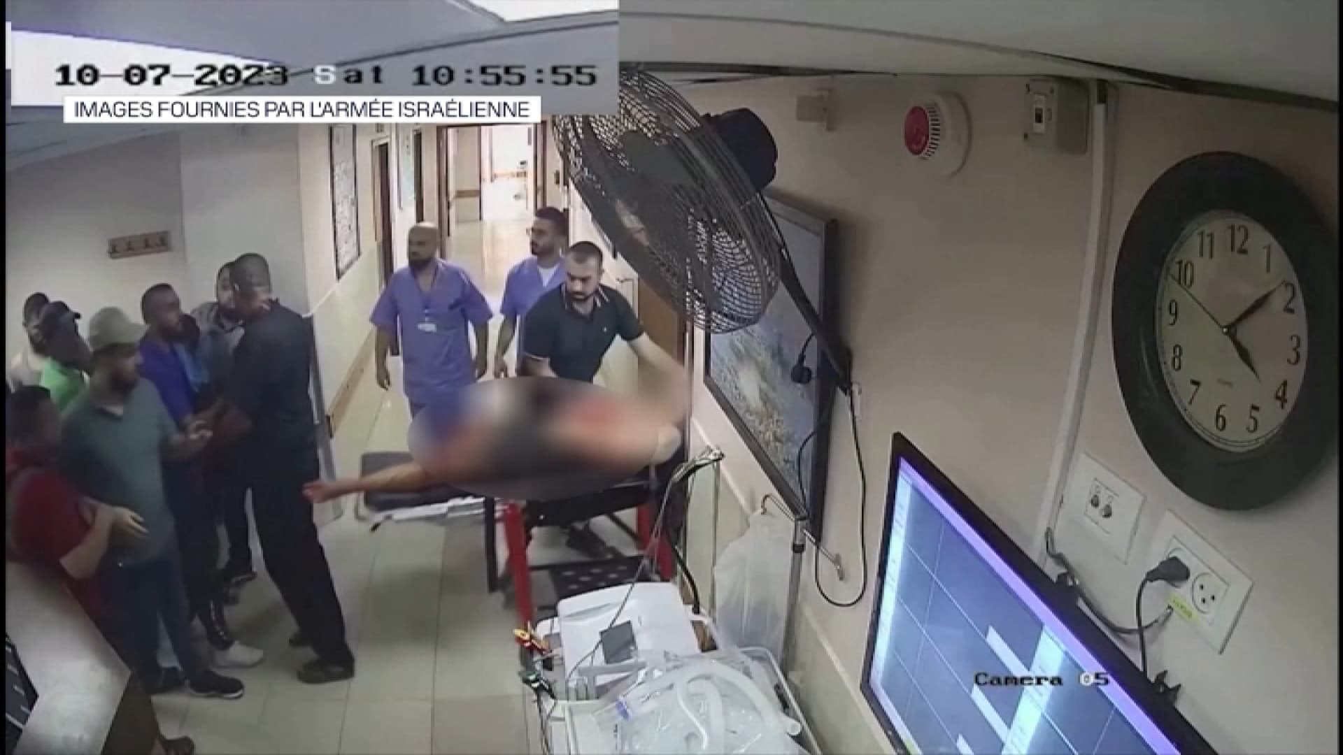 Un supposé otage blessé à l'hôpital Al-Shifa de Gaza, le 7 octobre 2023 