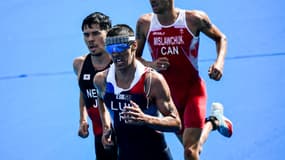 Vincent Luis lors du triathlon des Jeux Olympiques de Tokyo