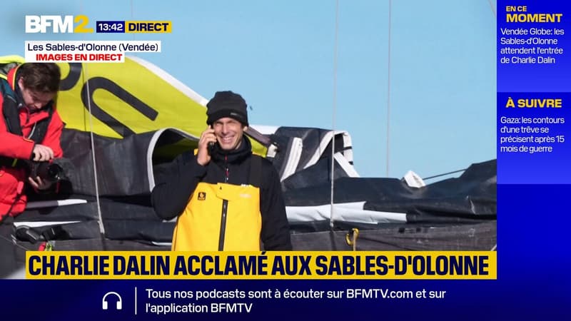 Vendée Globe: le vainqueur, Charlie Dalin, arrive aux Sables-d'Olonne