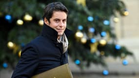 Gabriel Attal à la sortie du Conseil des ministres du 8 décembre. 
