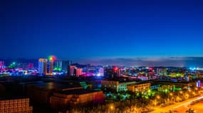Shenzhen, en Chine, est l’une des villes à surveiller de près en matière de développement urbain intelligent. Les autorités travaillent sur un plan d’urbanisme intégrant le drone par exemple.
