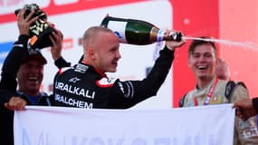 Nikita Mazepin au terme du Silk Way Rally, à Moscou le 16 juillet 2022