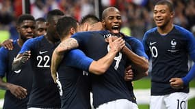 Les Bleus après la victoire face à l'Irlande - AFP