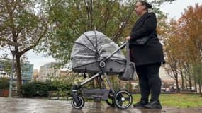 Laetitia se retrouve ce vendredi 1er décembre 2023 à la rue avec son enfant d'un mois à Lyon.