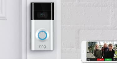 Les sonnettes connectées de Ring ont une caméra de vidéosurveillance qui renvoient les images sur un smatphone.