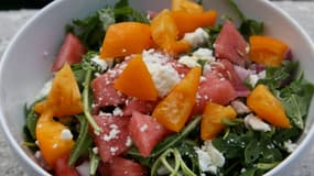 Un salade estivale, composée de melon, pastèque, feta (Photo d'illustration).