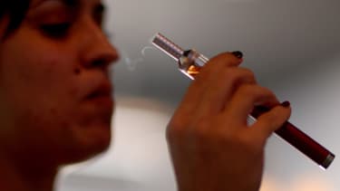 La cigarette électronique à l'extrait de cannabis présentée comme "100% légale" ne l'est peut-être pas tant que ça.