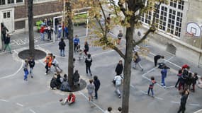 La Ville de Paris a mis en ligne une plateforme afin d'encourager des stages pour collégiens dans le secteur de l'économie sociale et solidaire - Mardi 2 février 2016