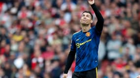 Cristiano Ronaldo rendant hommage à son fils décédé. 