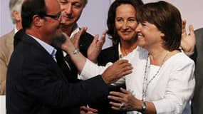 Autour de ses principaux leaders François Hollande, Ségolène Royal ou Martine Aubry, le Parti socialiste avait voulu donner l'année dernière à La Rochelle l'image d'un parti soudé. A l'approche de la primaire, le PS veut éviter les frictions sur le chemin