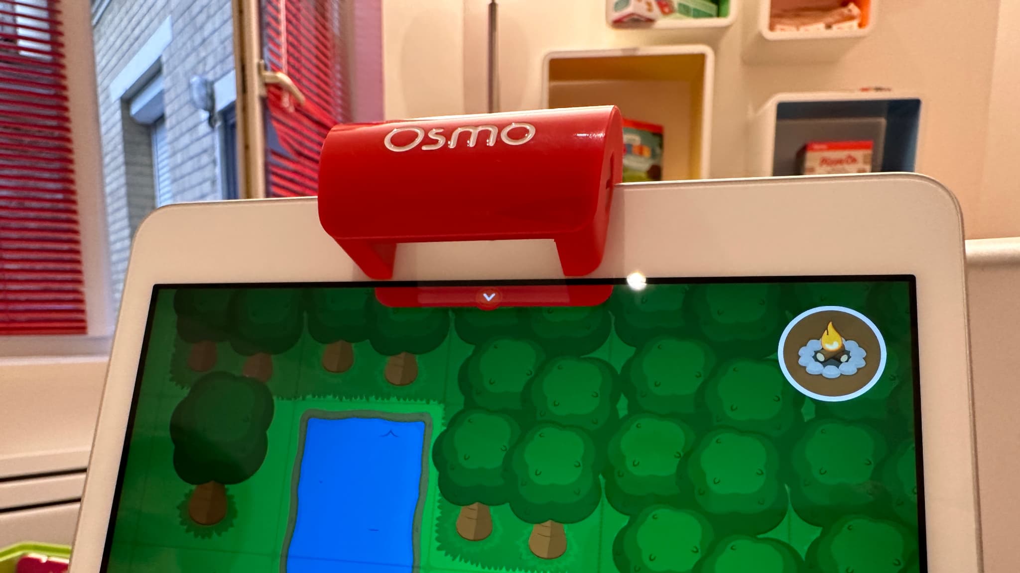 Osmo ajoute une dose de réel dans l'apprentissage sur tablette grâce à un tout petit module miroir Osmo ajoute une dose de réel dans l'apprentissage sur tablette grâce à un tout petit module miroir