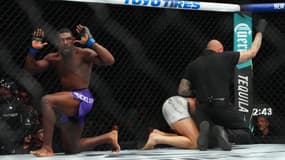 La réaction de Joaquin Buckley après sa victoire par KO sur Stephen Thompson à l'UFC 307