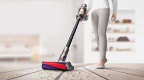 Black Friday : Dyson affiche son aspirateur balai Dyson Cyclone V10 Total Clean à 329 euros
