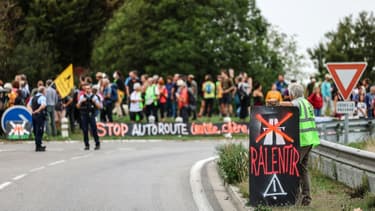 Manifestation contre le projet d'A69 en octobre 2022 à Soual, dans le Tarn