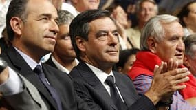 En nouant un pacte qui offrirait Paris à François Fillon et permet à Jean-François Copé de garder le contrôle de l'UMP, le Premier ministre et le patron du parti présidentiel ont signé un armistice qui ne met pas pour autant fin à leur rivalité. /Photo pr