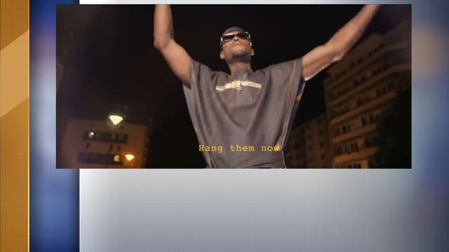 Nick Conrad dans son clip "Pendez les blancs".