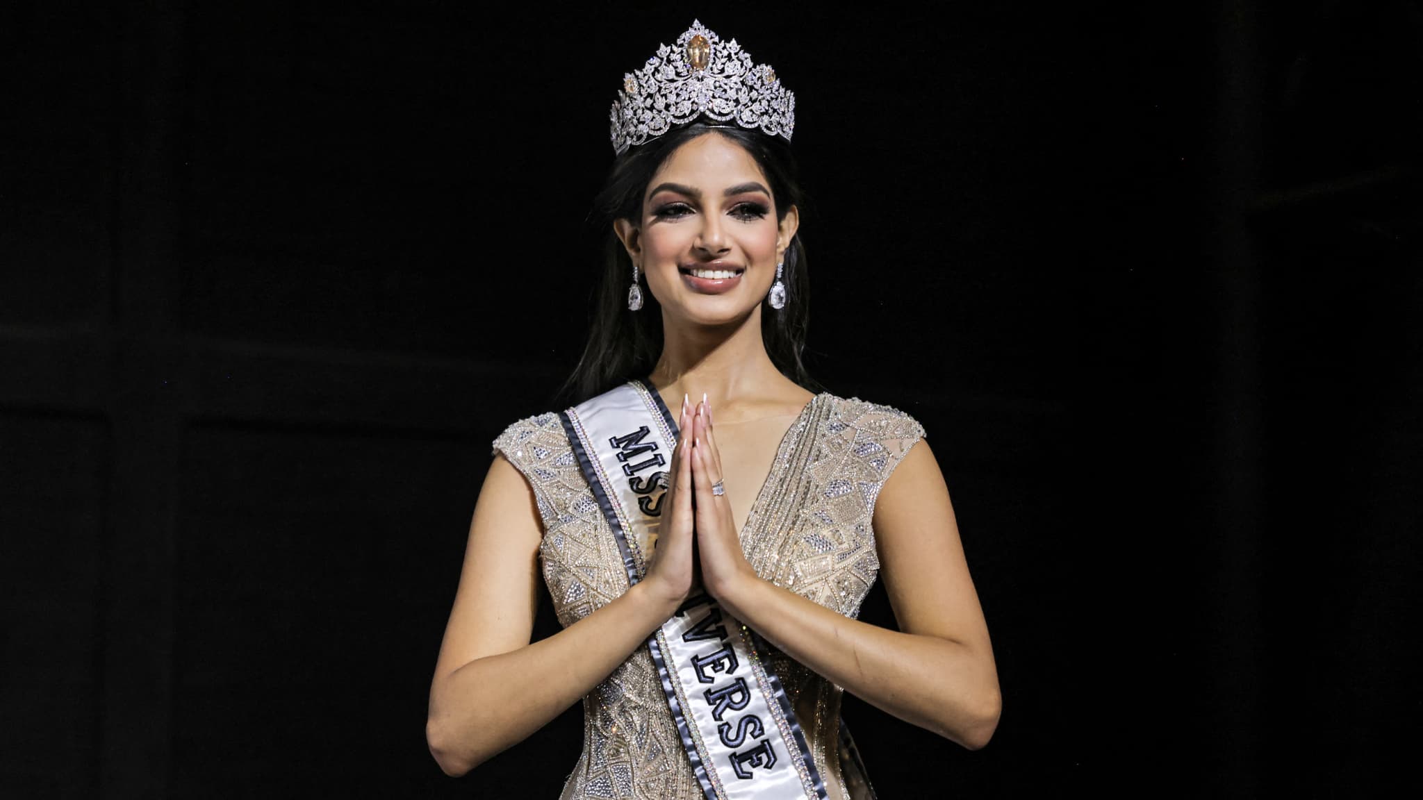 Miss Univers Miss Inde couronnée, Clémence Botino dans le top 10