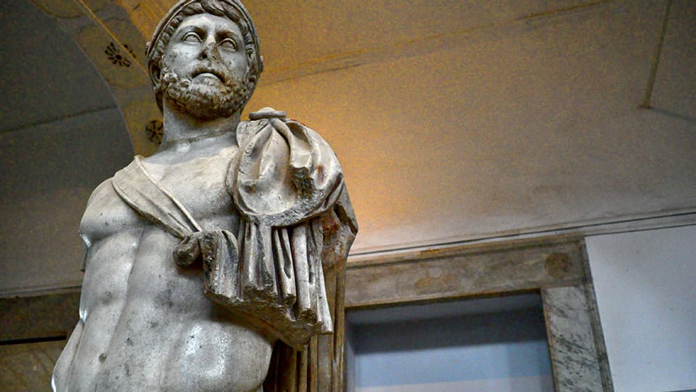 Marbre de l'empereur Hadrien, musée du Bardo. Marbre de l'empereur Hadrien, musée du Bardo.