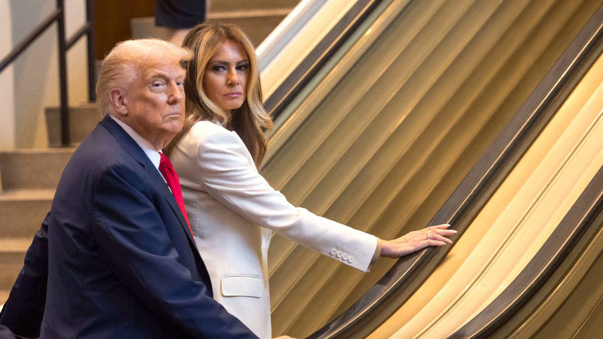 COMPLOTISME ET ENQUÊTE DES SERVICES SECRETS: LA PANNE D'UN ESCALATOR À L'ARRIVÉE DE DONALD TRUMP À L'ONU DÉCHAÎNE LA MAISON BLANCHE