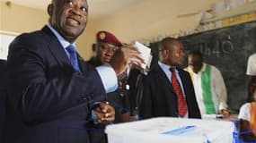 Laurent Gbagbo a été désigné vendredi vainqueur de l'élection présidentielle ivoirienne par le Conseil constitutionnel. La veille, son rival, Alassane Ouattara, avait été déclaré gagnant par la commission électorale.