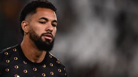 Douglas Luiz à l'échauffement avec la Juventus, le 19 octobre 2024.