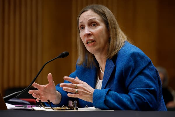 Lynne Tracy témoigne à la Commission sénatoriale des relations extérieures, à Washington, le 30 novembre 2022