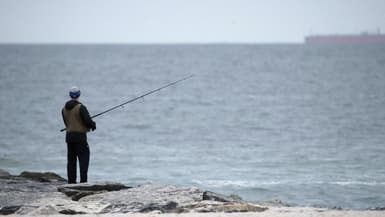 Un homme pêche aux Etats-Unis. (photo d'illustration)