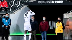 Marcus Thuram quitte le terrain après son expulsion
