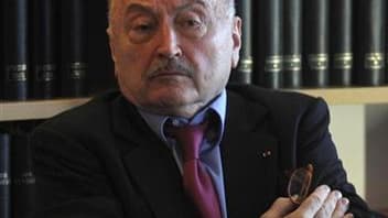 Me Georges Kiejman, l'avocat de Liliane Bettencourt s'élève contre la récente saisie du testament de la milliardaire et laisse entendre que François-Marie Banier ne serait plus son légataire universel. /Photo prise le 8 juillet 2010/REUTERS/Mal Langsdon