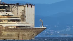 L'épave du Costa Concordia est arrivée à Gênes, où elle sera démantellée.
