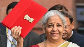 "Les tranches et les taux sont changés à tous les niveaux pour bénéficier à chaque contribuable", le système indien étant progressif, s'est félicitée la ministre des Finances Nirmala Sitharaman.

