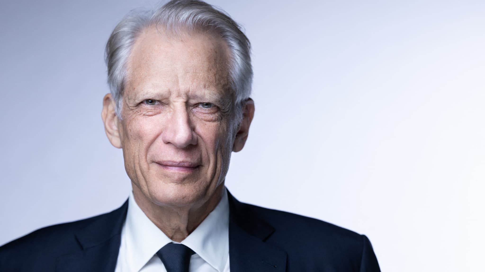 AVANTAGES DES ANCIENS PREMIERS MINISTRES: DOMINIQUE DE VILLEPIN FAVORABLE À "LA SUPPRESSION DE TOUTE FORME DE PRIVILÈGE"