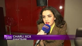Charli XCX sort son deuxième album "Sucker"