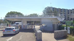 Le Centre hospitalier Louis-Pasteur de Dole, dans le Jura, en septembre 2023