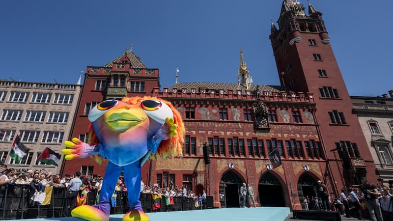 La mascotte de l'Eurovision, à la cérémonie d'ouverture, le 11 mai 2025 à Bâle.