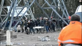 Calais: quelles sont les réponses des autorités au lendemain du violent affrontement entre migrants