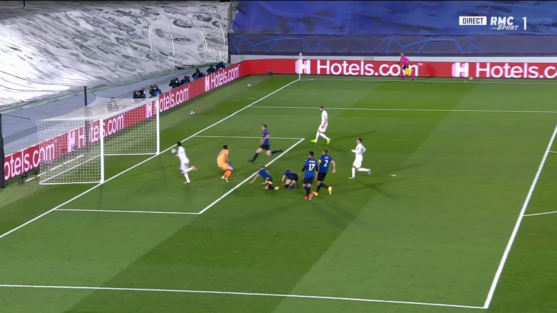 L'action de Vinicius à la 52e minute de Real-Atalanta L'action de Vinicius à la 52e minute de Real-Atalanta