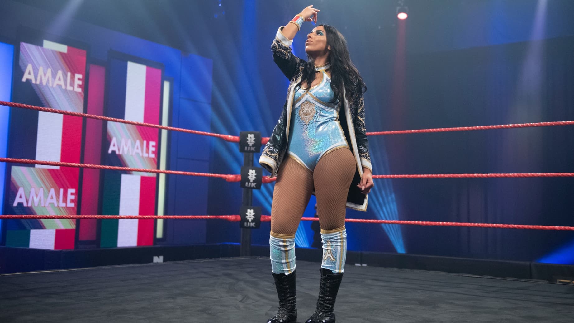Amale "French Hope" fait son entrée sur le ring de NXT UK en septembre 2020 Amale "French Hope" fait son entrée sur le ring de NXT UK en septembre 2020