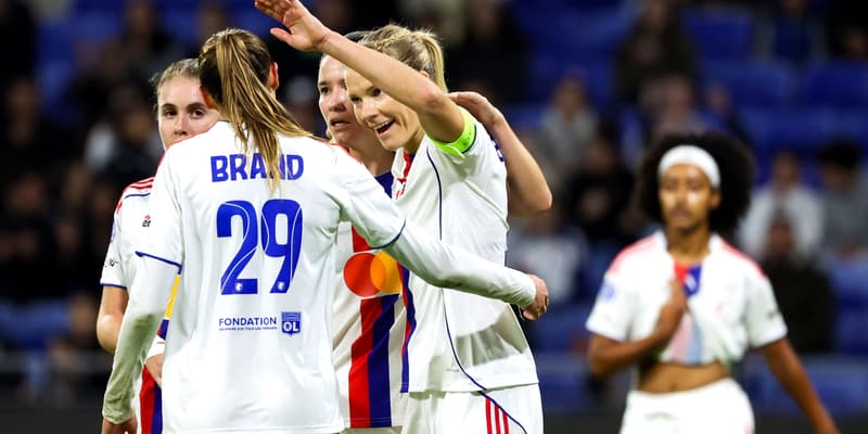Les Lyonnaises fêtent un but contre Sankt Pölten en Ligue des champions le 15 octobre 2025